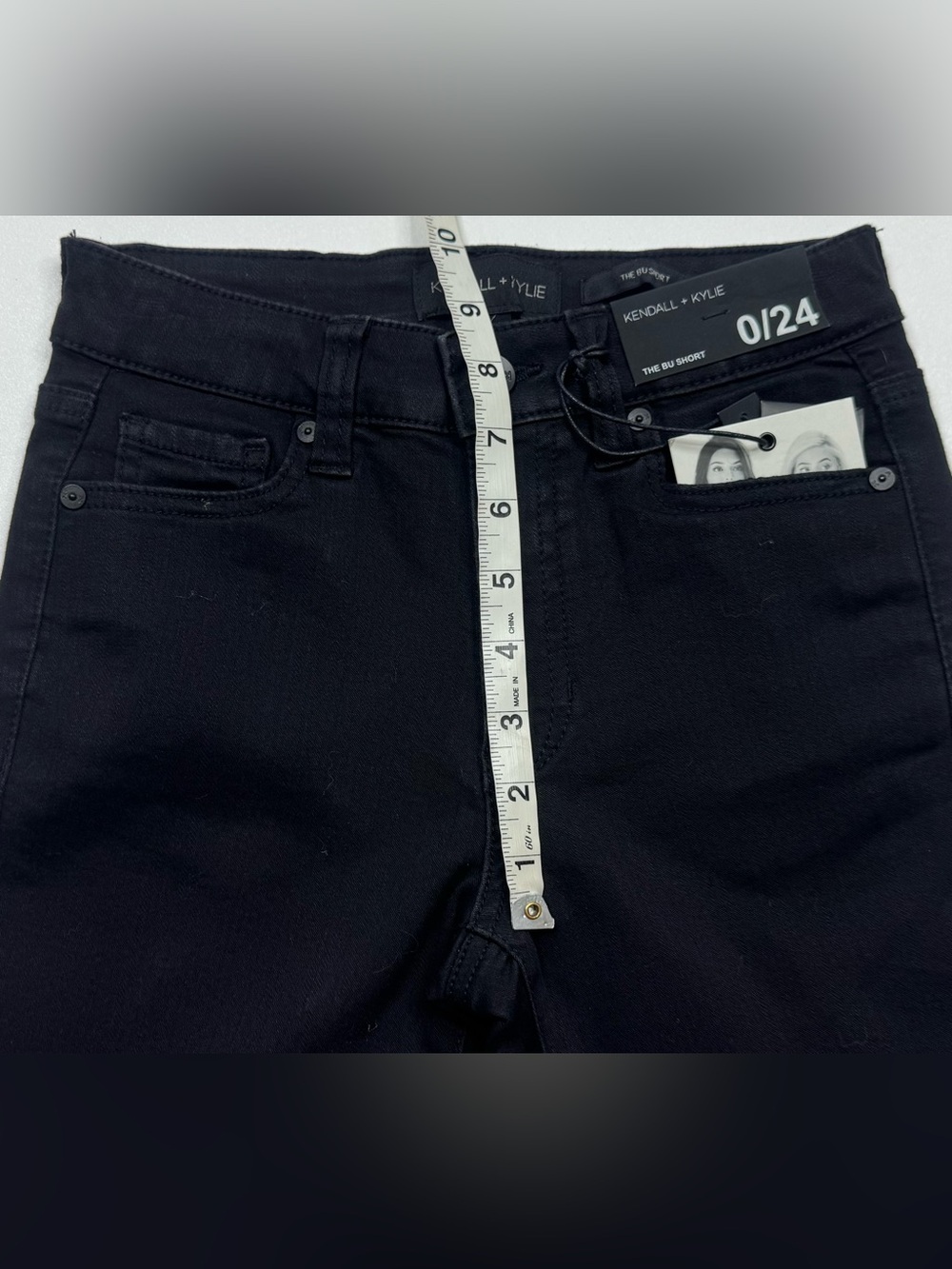 Kendall & Kylie 11in Stretch Black Jean Shorts Size 24/0 - Picture 6 of 10